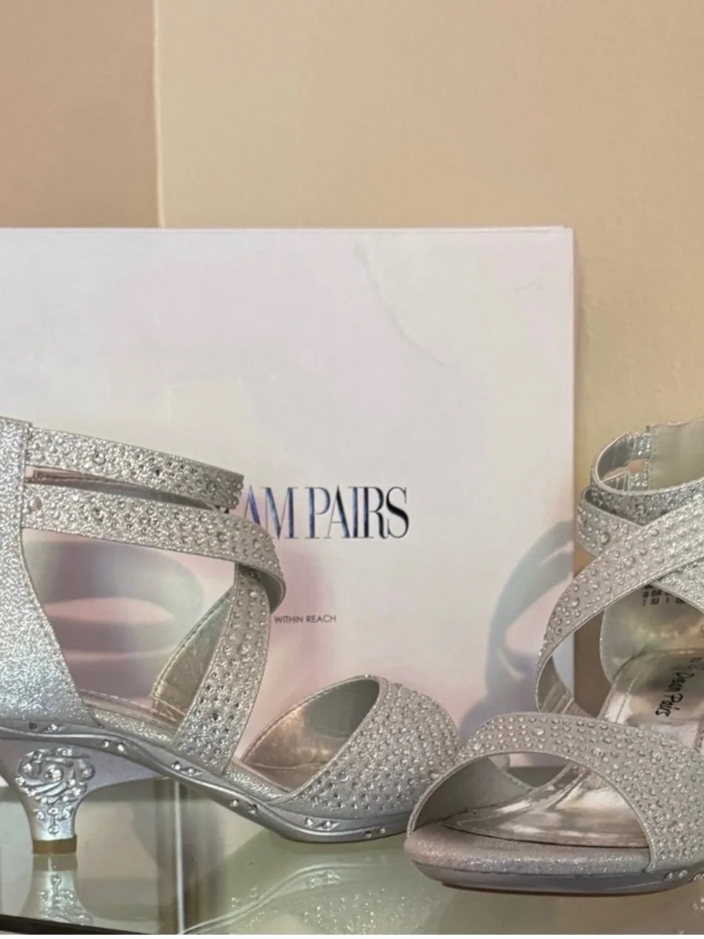 Dream Pairs Silver Glitter Rhinestone Strappy Low Heel Sandals